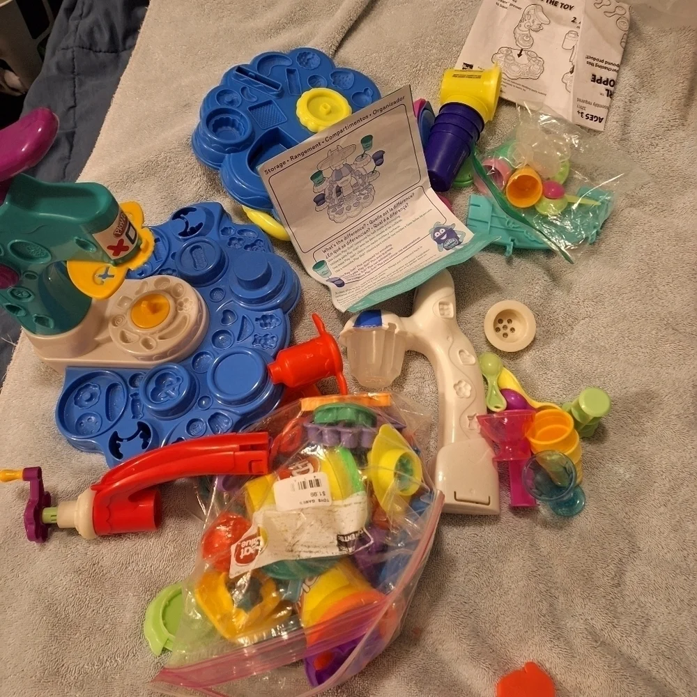 Play-Doh Cookie Cutters Ice Cream Playsets Lot